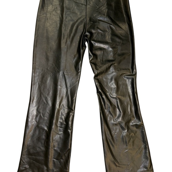 Abercrombie & Fitch Vegan Leather Split Hem Flare Leggings Black Size XXL - Picture 3 of 5